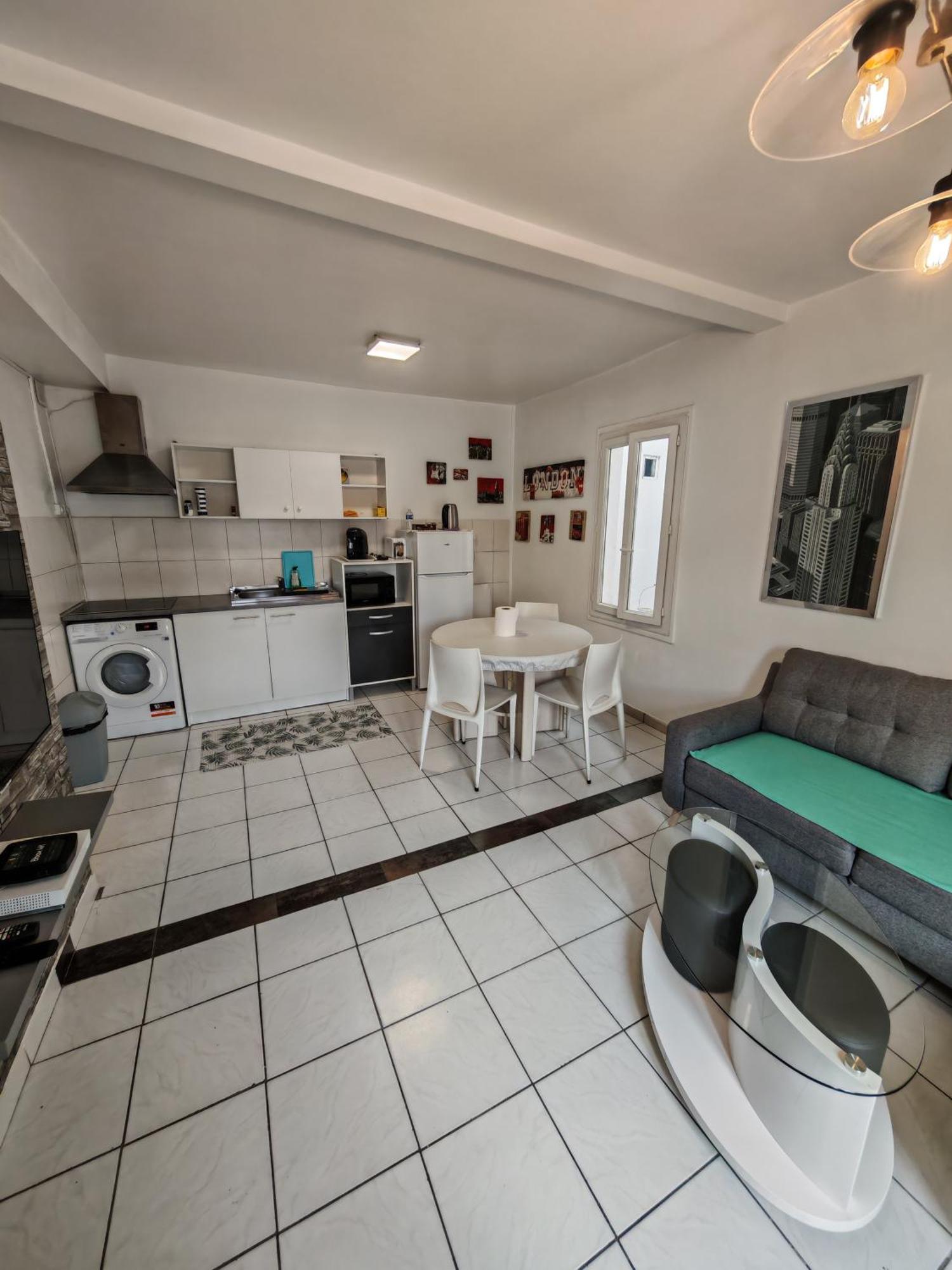 Appartement F1 200 Metre De La Gare